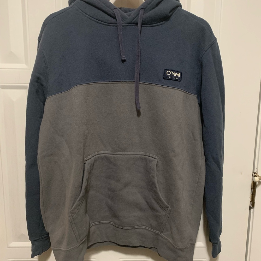 EUC O'Neill Men's Navy and Gray Colorblock Pullover Hoodie Medium
